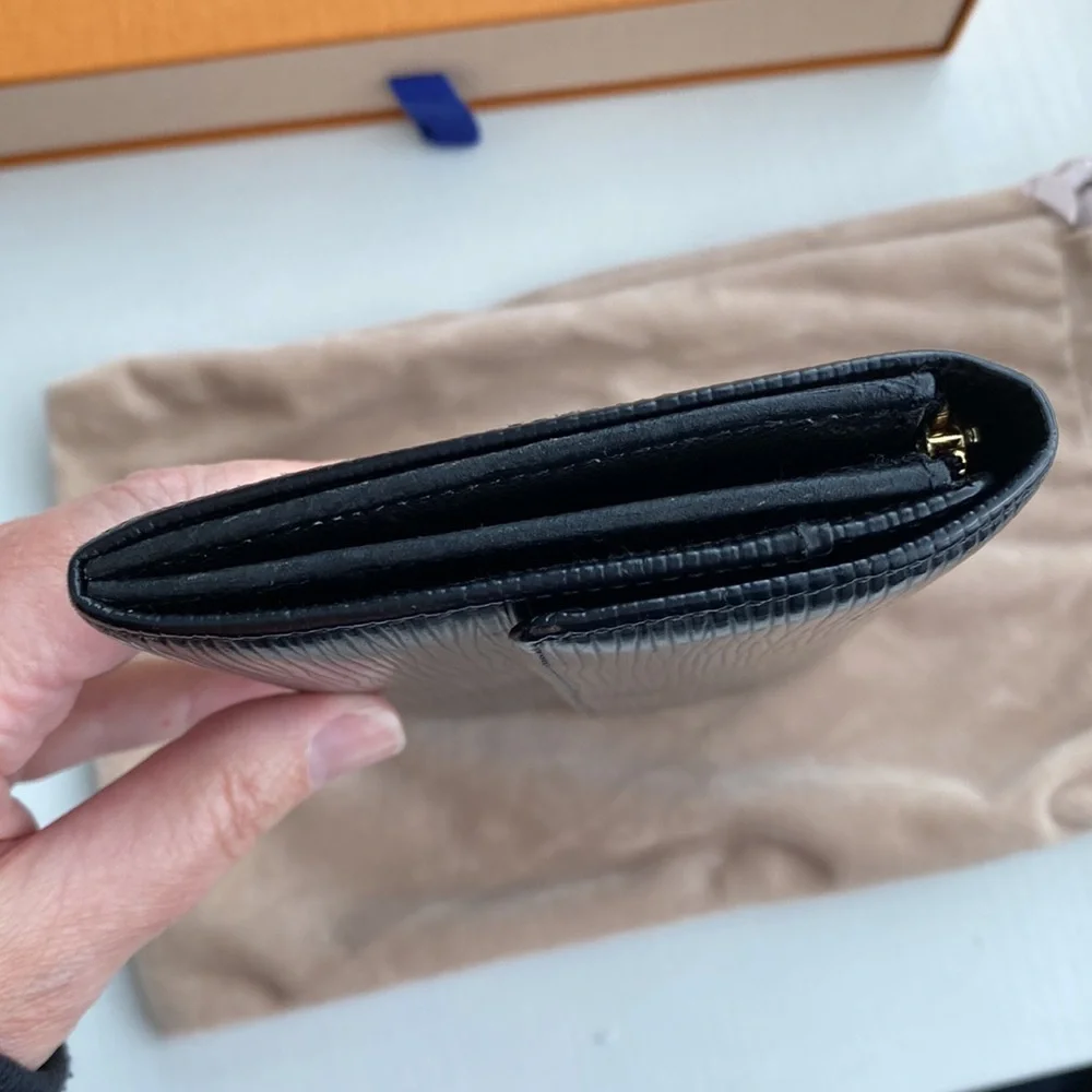 EUC LOUIS VUITTON Black Epi Sarah Wallet Vintage (CA1906) - Picture 7 of 16